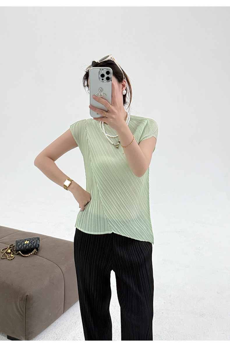 Áo thun nữ tay ngắn cổ tròn vạt xéo xếp ly bất đối xứng — đen chi tiết 19