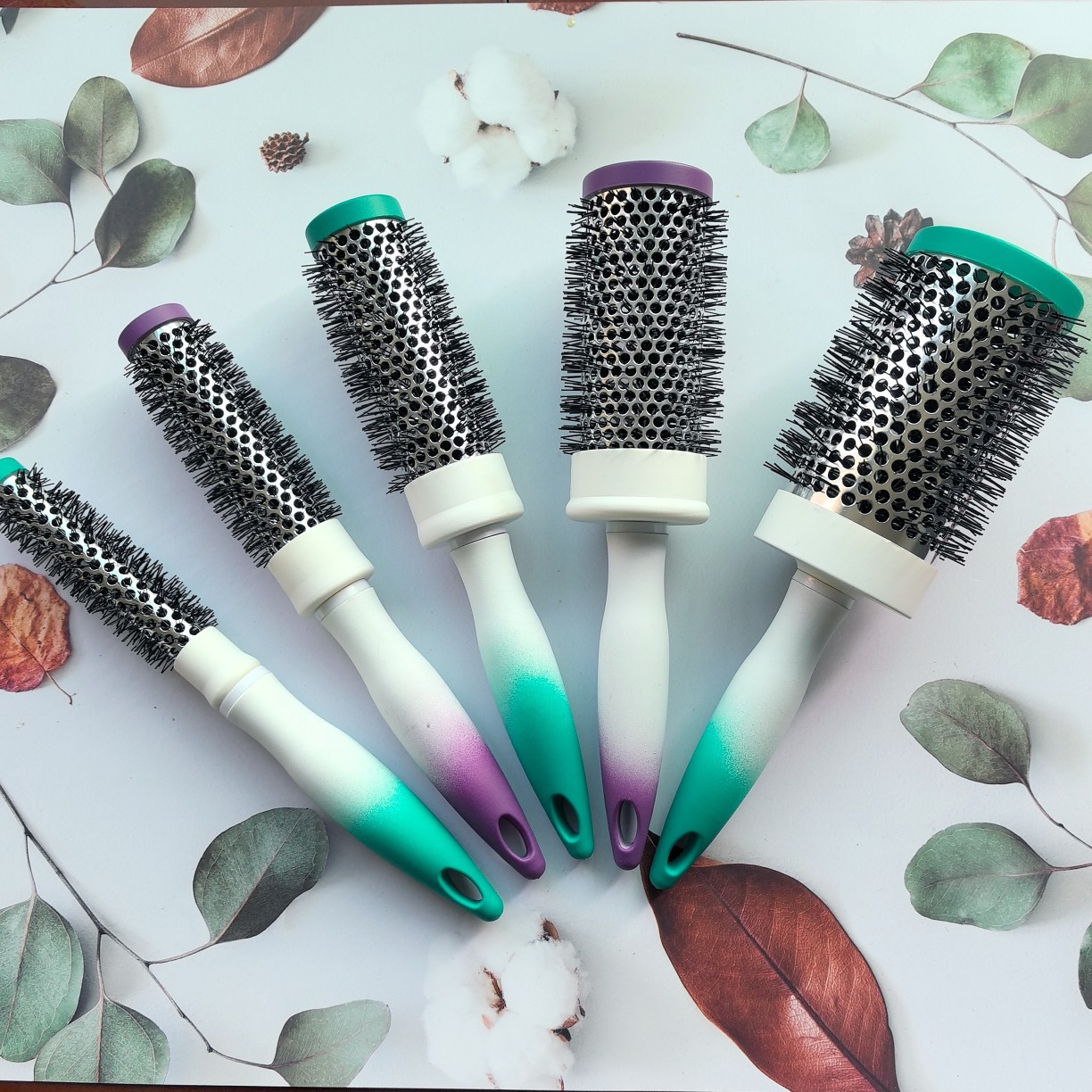 Fabricantes de peines de costillas de masaje peines de nylon de aluminio tubo de rodillo peines de modelado profesional al por mayor transfronterizo