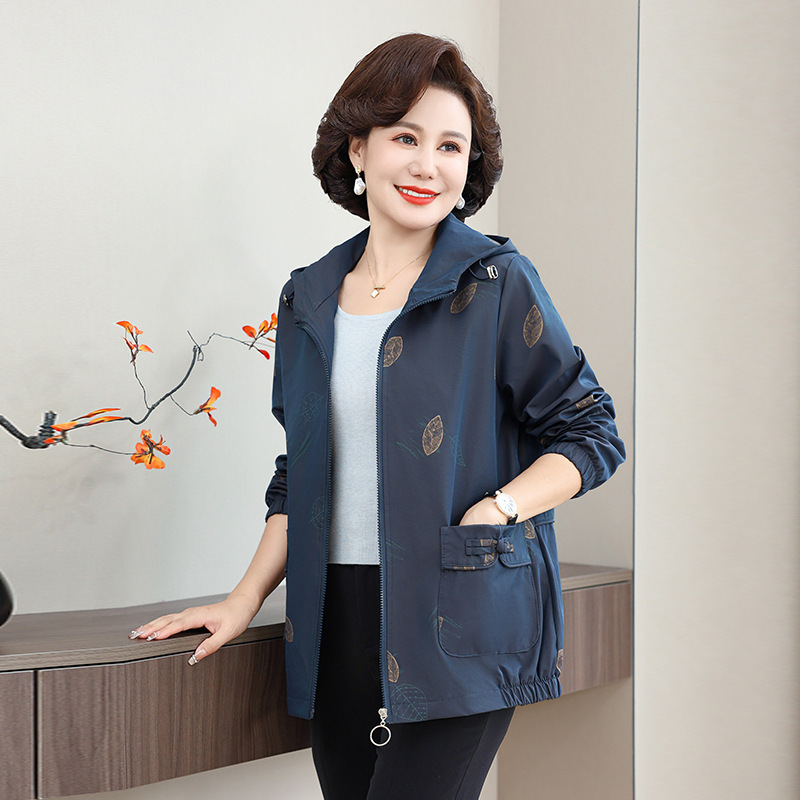 中年のお母さんの秋の服のジャケットのファッションの新型の中高年の女性の春秋風の服の洋風の薄い金の大きいサイズの上着|undefined