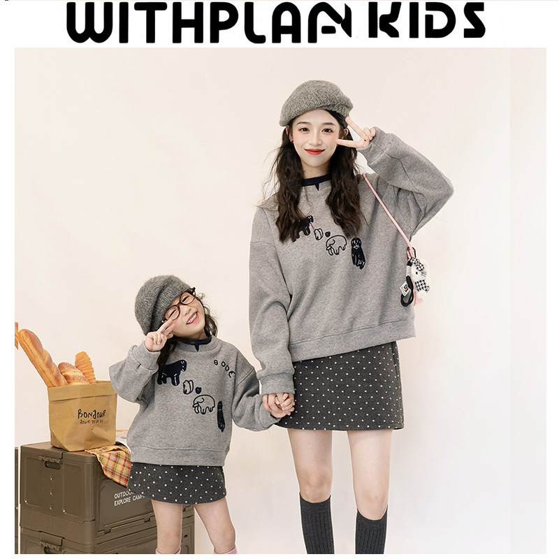 一起玩亲子装冬季新款母女装卫衣绒衫儿童仿羊绒加厚毛巾刺绣卫衣