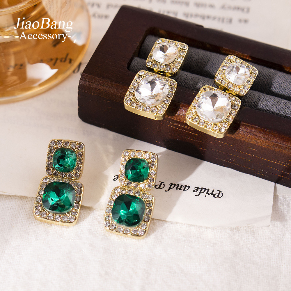 Pendientes de borla geométrica con incrustaciones de diamantes vintage de mediana edad Pendientes de viento de palacio de temperamento de nicho Pendientes de lujo ligero de alta calidad