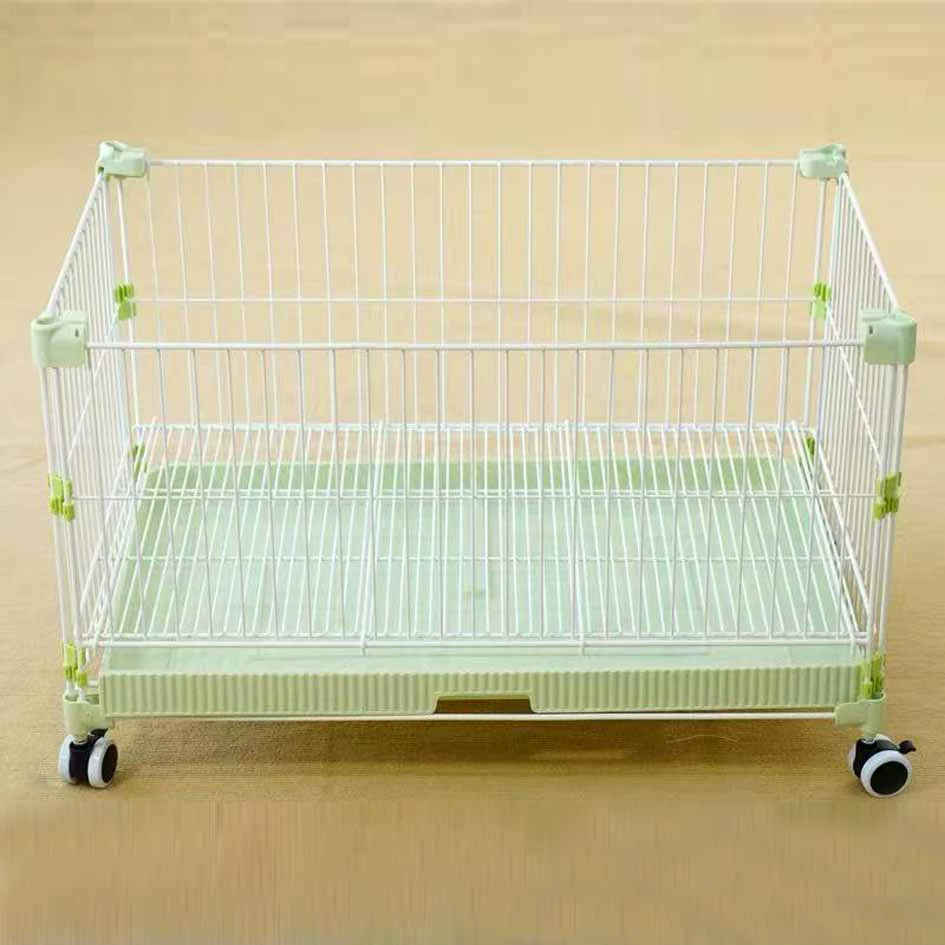 Lojia кошки и собаки бегут в клетку кролика в клетке