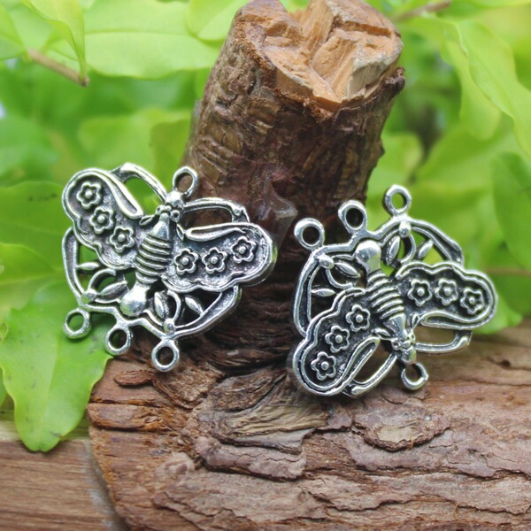 ethnic retro pendant