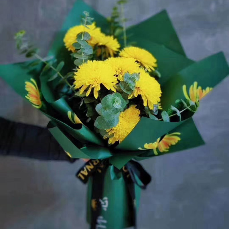 Papel kraft al por mayor para envolver flores para el Festival de Qingming, limpieza de tumbas y ofrendas sacrificiales, ramos estampados en oro para visitar tumbas durante el Festival de Qingming.