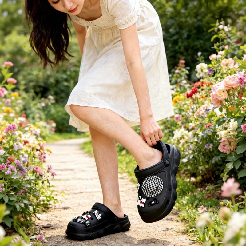 Hot-Selling Fashionable Red Checkered Cherry Hat Style Clogs with Removable Shoe Charms DIY Shoe Decorations