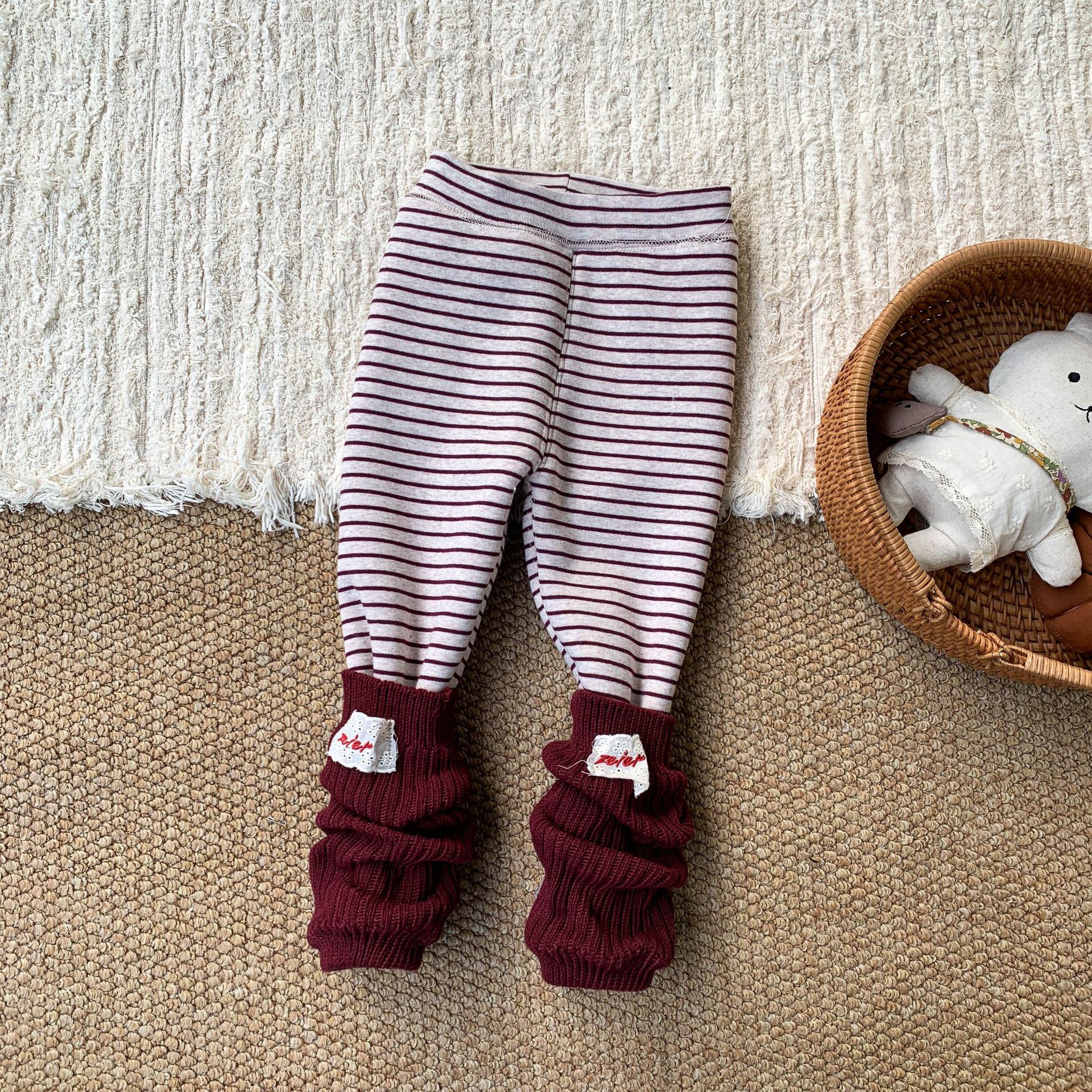 Pantalones de niña ropa de invierno 2025 nuevo estilo extranjero más tercife engrosado leggings niños bebé pantalones de otoño