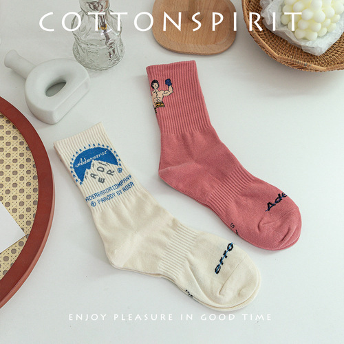 Cotton Spirit Snow Mountain Strongman Cotton Mid-Calf Streetwear Couple's Skateboard Fashion Socks Instagram