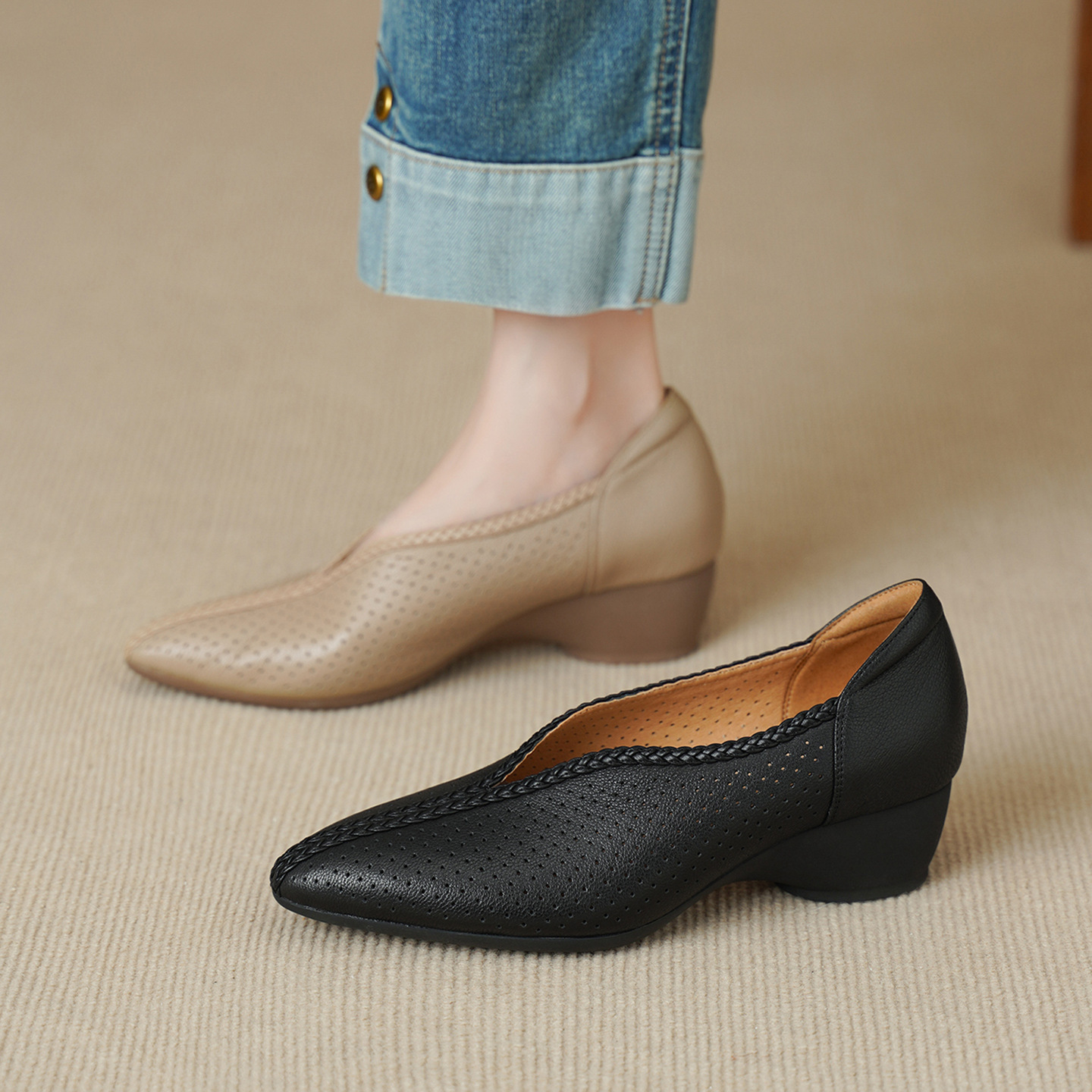 Giày đơn nữ da cừu mũi tròn gót vuông 4 cm — đen