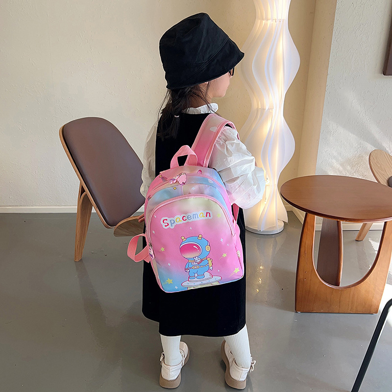 Comercio exterior nueva mochila de jardín de infantes de clase grande, mediana y pequeña mochila para niños de 3-8 años