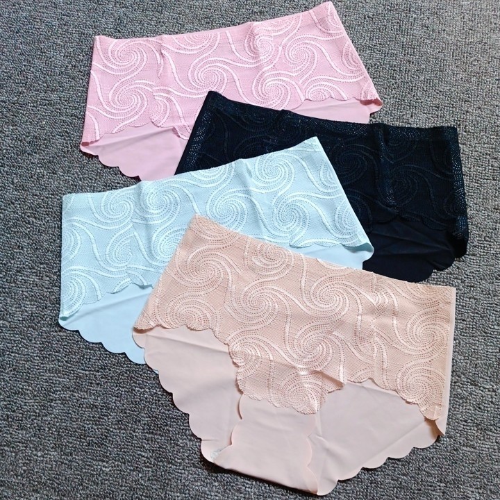 Seamless Ice Silk Underwear Women's Simple Fashionable Sexy Rysterized Anti-bacterial Pure Cotton Crotch Low Waist Triangle Shorts for Summer