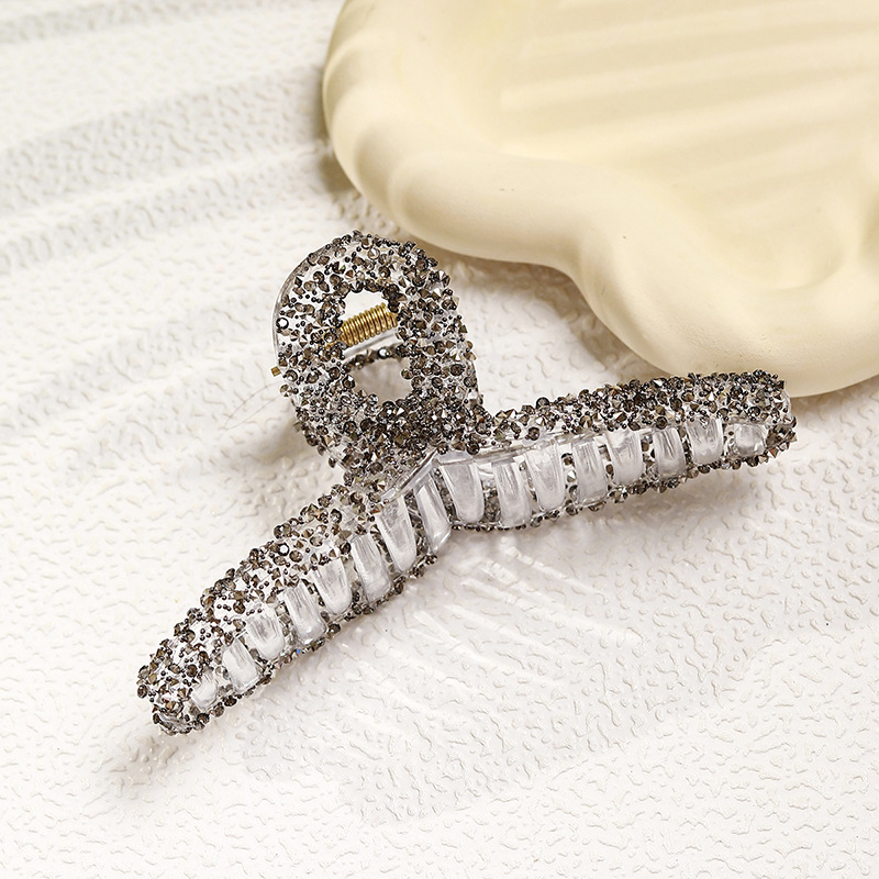 Pinza shark con detalles de diamante imitación – elegante, con cinta decorativa image 10