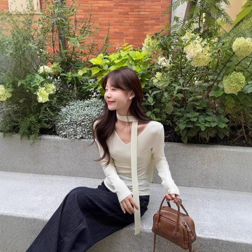 260g Fleece V-Neck Blouse with Fringe for Women, Fitted Fleece Layering Top, Crew Neck T-Shirt, Apricot Pink