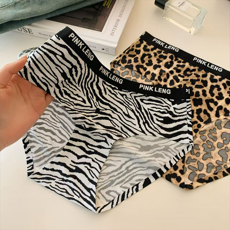 Sexy Leopard Print Pure Desire Hollow-out Traceless Underwear Women's Ice Silk 2025 New Japanese Style Medium Belt Letter Briefs