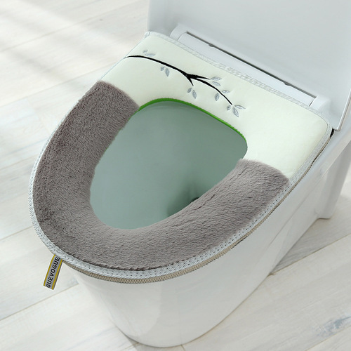 Wholesale O-shaped U-shaped universal portable plush waterproof toilet mat with handle autumn and winter coral velvet toilet seat cover