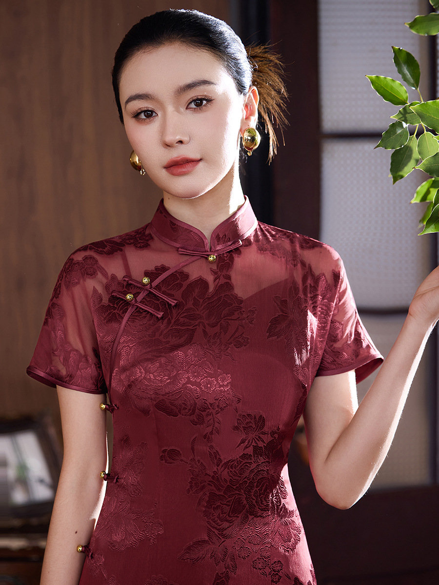 Silk burgundy retro cheongsam