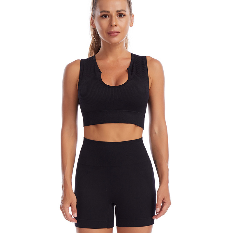 Traje de ropa de yoga transfronterizo, fitness femenino, correr, a prueba de golpes, recolección de ropa interior deportiva, sexy traje de pantalones cortos de chaleco en U profundo