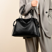 手提包女2024新款质感软皮大容量休闲女士通勤上班单肩斜挎大包包