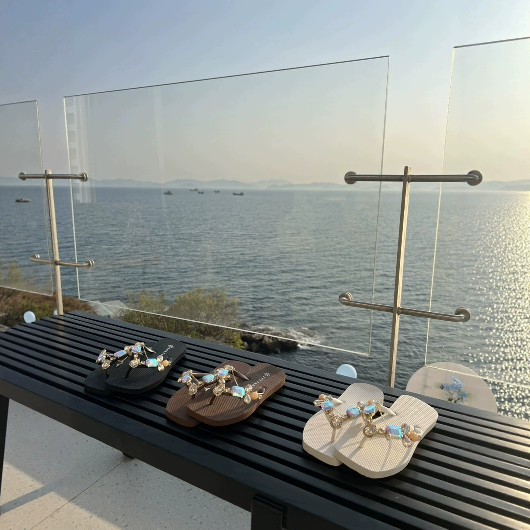 ZHETAO2024 новый яркий бриллиант шлепанцы модные плоские сплошные цветные бриллианты