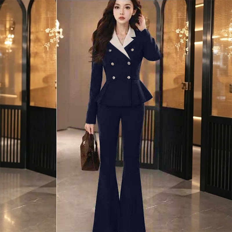 (In stock) [Two-piece set] 2026 Spring/Autumn new collection: stylish and elegant top and slightly flared pants set D10275