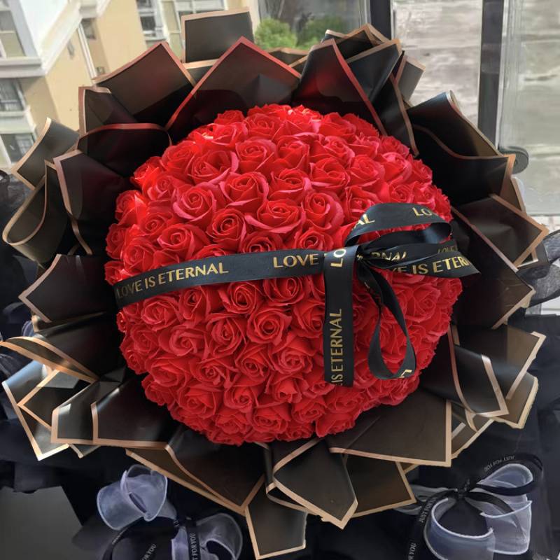 【강한 사랑】빨간 장미 99송이 꽃다발