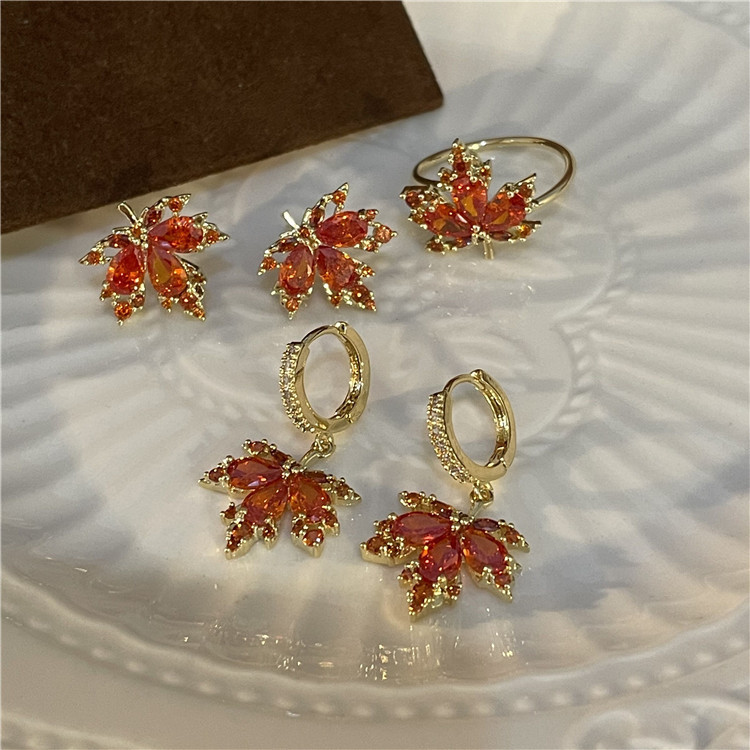 Fashion Leaf Copper Inlay Zircon Earrings 1 Piece