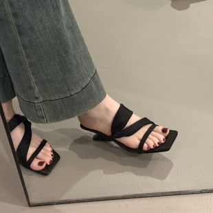 ��ʽ¶ֺһ�֎���ЬŮ�ļ��⴩�¿��_�RЬ���͸��ɴ��¸߸���Ь��