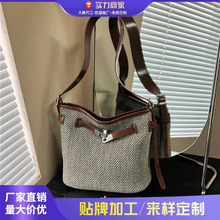 ���պ�߅�ȼ�����˻@�Ӱ��¿���ٴ�б��ˮͰ��ͨ�ھ�����Ů��