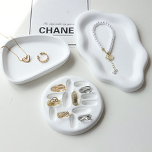 ��ָ�ռ{ʯ���бPins�L����h���錚�Ʒ�b����յ���չʾ��