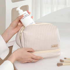Stylish Toast Cake Makeup Bag Travel Wet and Dry Separation Toiletry Bag PU Cosmetic Storage Bag Wholesale