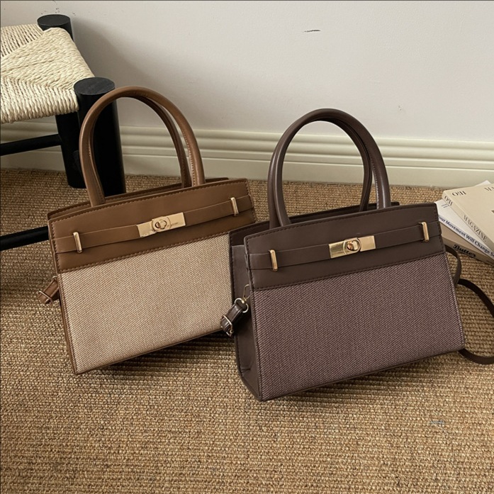 2026 New Style Women's Color-Blocking Handbag, Fashionable High-Quality Texture, Cross-Border Single-Shoulder Crossbody Commuter Small Square Bag