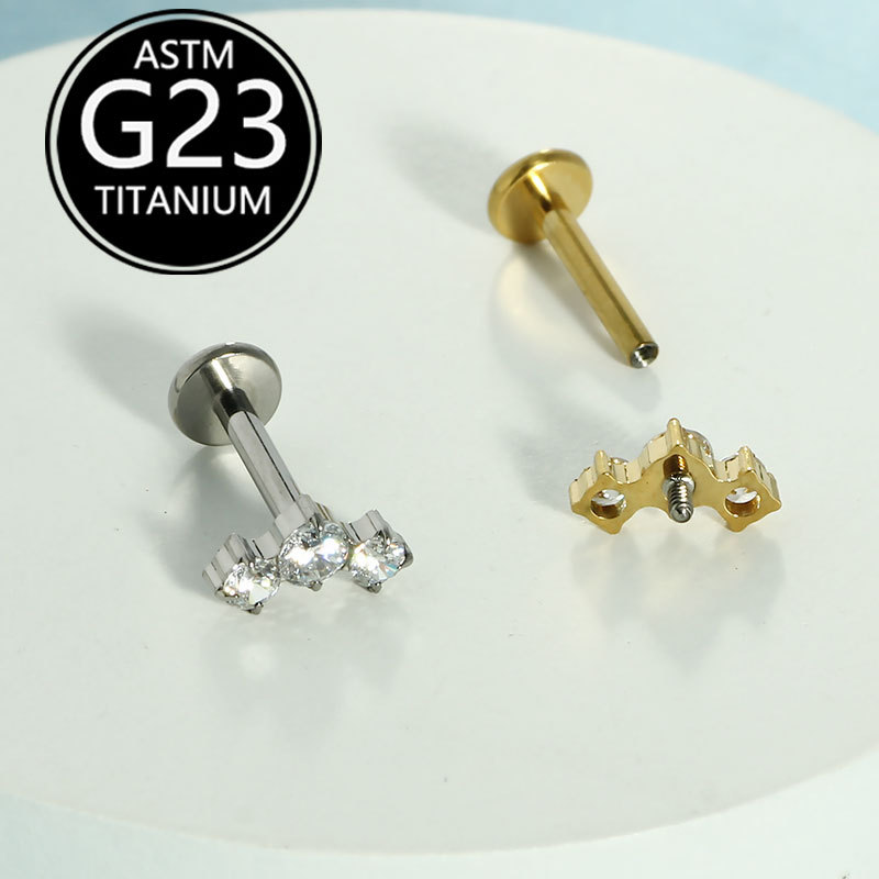 16G labret stud size and finish detail