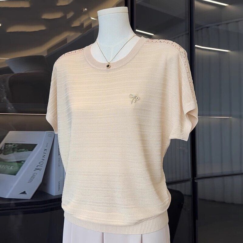Summer women's knitted shirt, middle-aged mom's short-sleeved T-shirt, stylish round-neck loose top, grandma's summer T-shirt Summer women's knitted shirt, middle-aged mom's short-sleeved T-shirt, stylish round-neck loose top, grandma's summer T-shirt