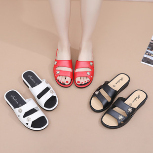2025 New Arrival Wedge Slippers for Mother Summer Outer Wear Non-slip Middle-aged and Elderly Women's Sandals Fashion