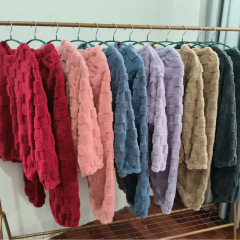 冬季新款方格提花舒棉绒睡衣可外穿加绒加厚女士珊瑚绒家居服套装