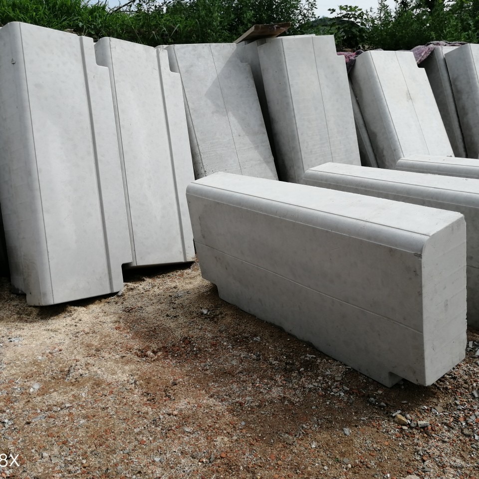 西安安康商洛路沿石厂家直销 路沿石 路缘石 路牙 混凝土路沿石厂