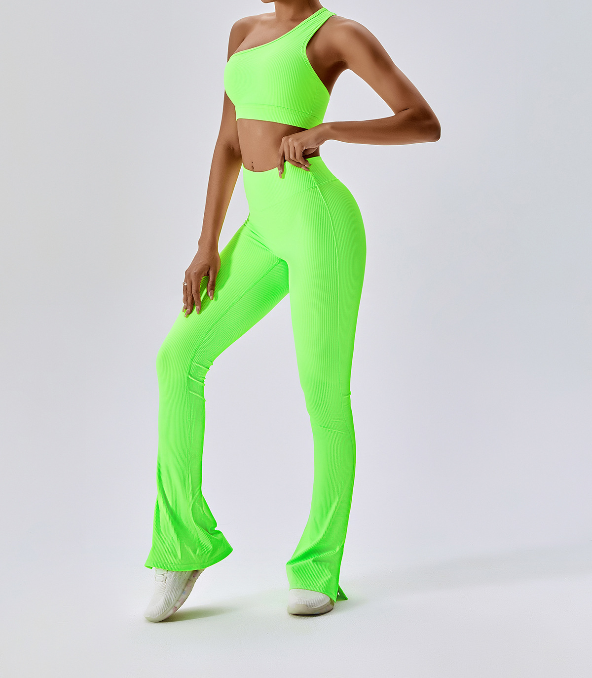 6 Model Display-BWX8056-2-Fluorescent Green-1 (5).jpg