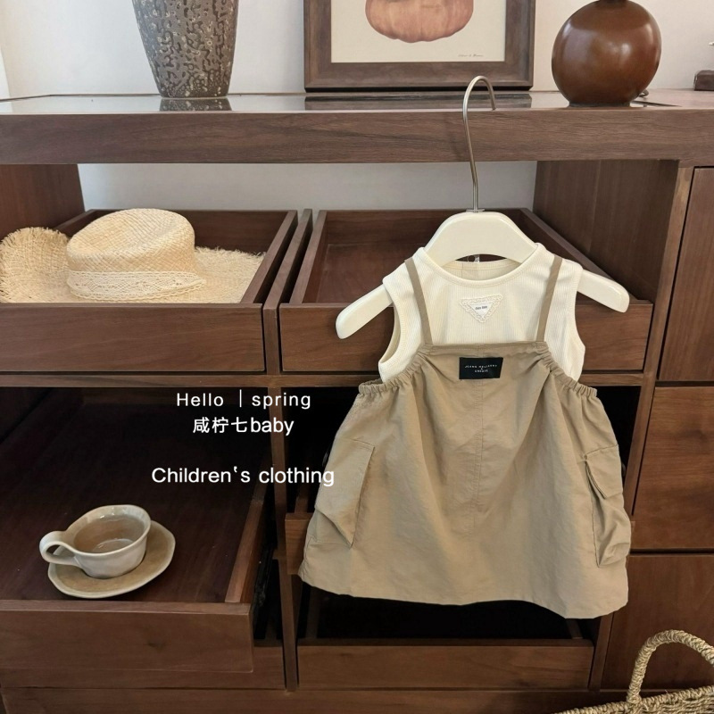 Qianqi niñas ropa infantil de mujeres Baoshan encaje suelto estilo extranjero pantalones de alta gama chaleco a cuadros