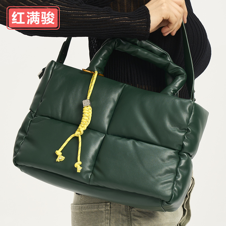 Bolso cuadrado de tela escocesa suave lleno de algodón acolchado bolso de mujer simple pequeño bolso de hombro a cuadros Otoño e Invierno