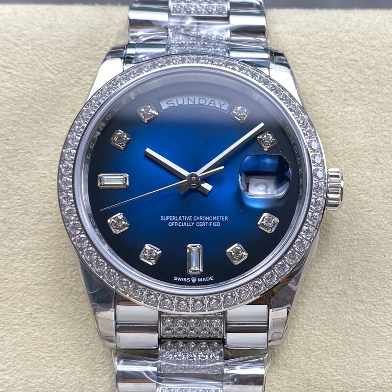 Weekly Calendar Diamond-Encrusted Men's Dual Calendar Diamond Bezel Fully Automatic Mechanical Watch Mechanical Men's Watch Weekly Calendar Diamond-Encrusted Men's Dual Calendar Diamond Bezel Fully Automatic Mechanical Watch Mechanical Men's Watch