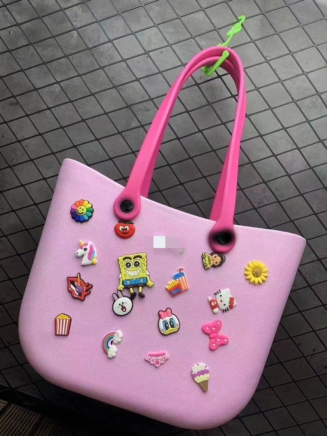 연꽃 색 초승달