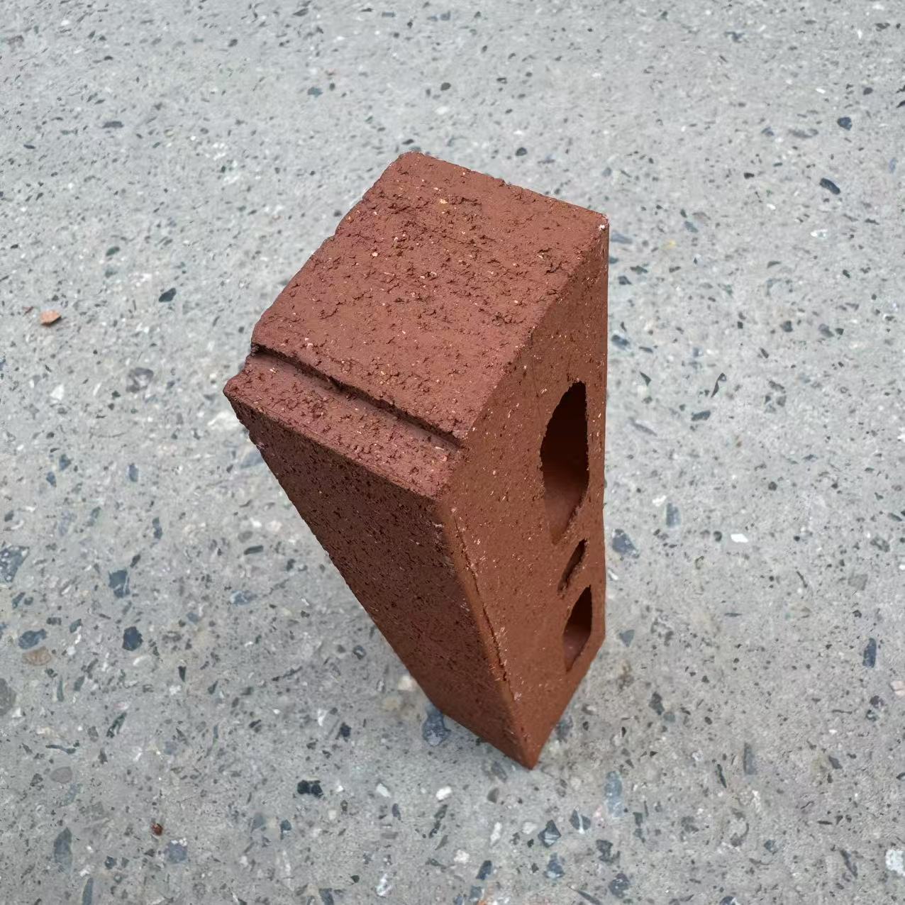 厂家批发量大从优用于幕墙干挂或砌筑墙体的砖红色带孔陶土砖