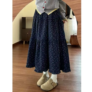 2026辛苦碎花半身裙女秋冬显瘦微胖伞裙花边a字蛋糕长裙子藏青裙