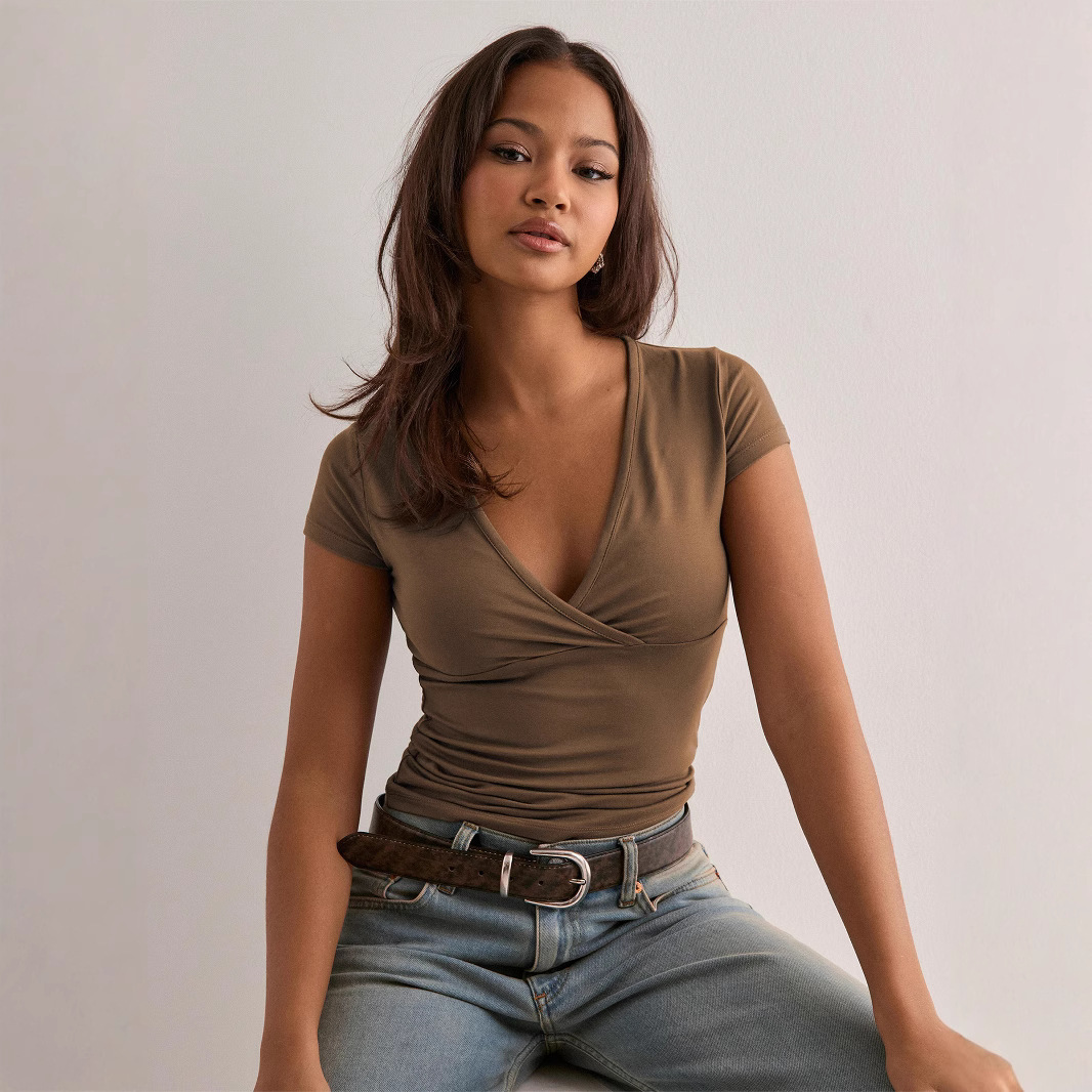 Women's Slim Fit T-Shirt Deep V Neck Solid Color European American Style Fashion Top for Spring Summer_ecoleips.com