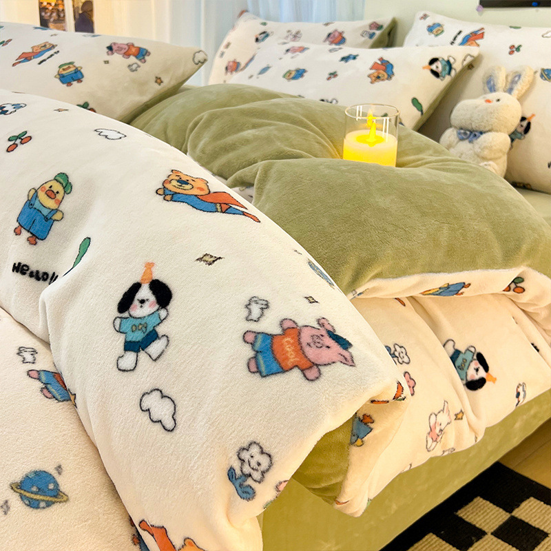 Juego de cuatro piezas de cama gruesa de terciopelo de leche otoño e invierno más funda de edredón de terciopelo sábana de dormitorio de terciopelo de coral juego de tres piezas nuevo
