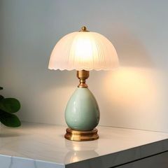 ヨーロッパ式レトロ田園風led陶磁器ガラス電気スタンド書斎机知能照明寝室装飾ベッド