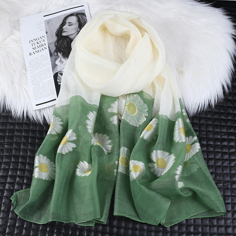 2021春季新款刺繡提花柔軟輕薄絲巾撞色拼色小雛菊紗巾女裝飾圍巾