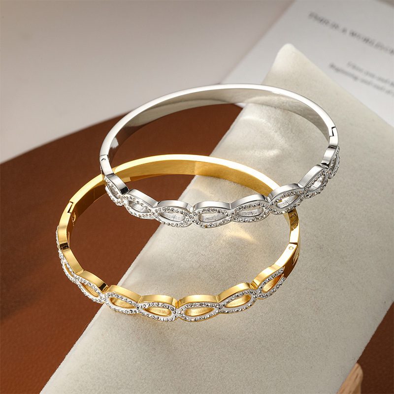 Diamond Encrusted Bracelet Stainless Steel Luxury Bangle For Women_voghion.com