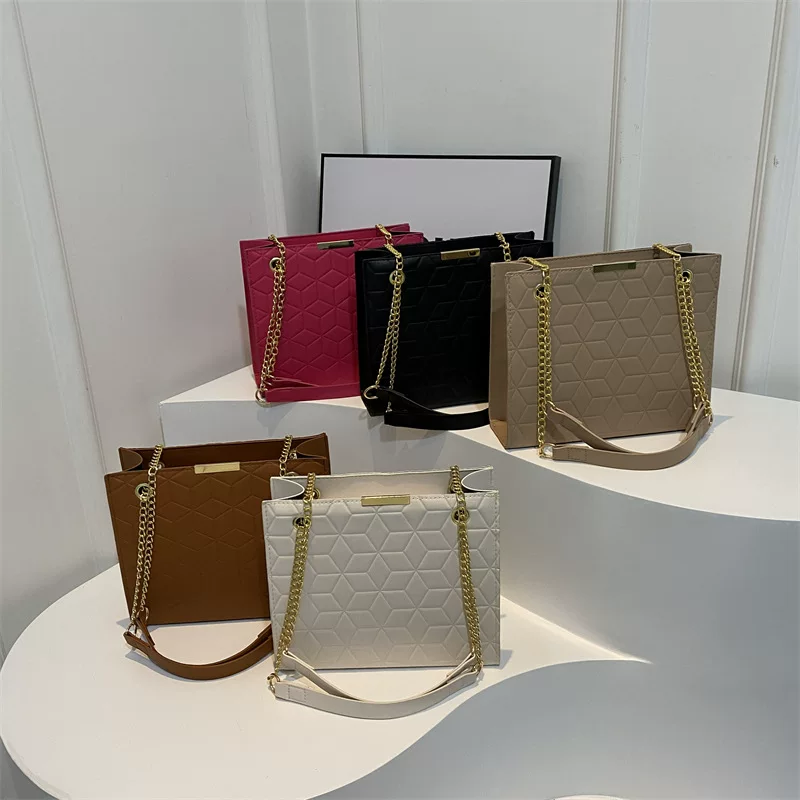 Capacious Shoulder Bag Trend, retro one-shoulder design, multi-color options