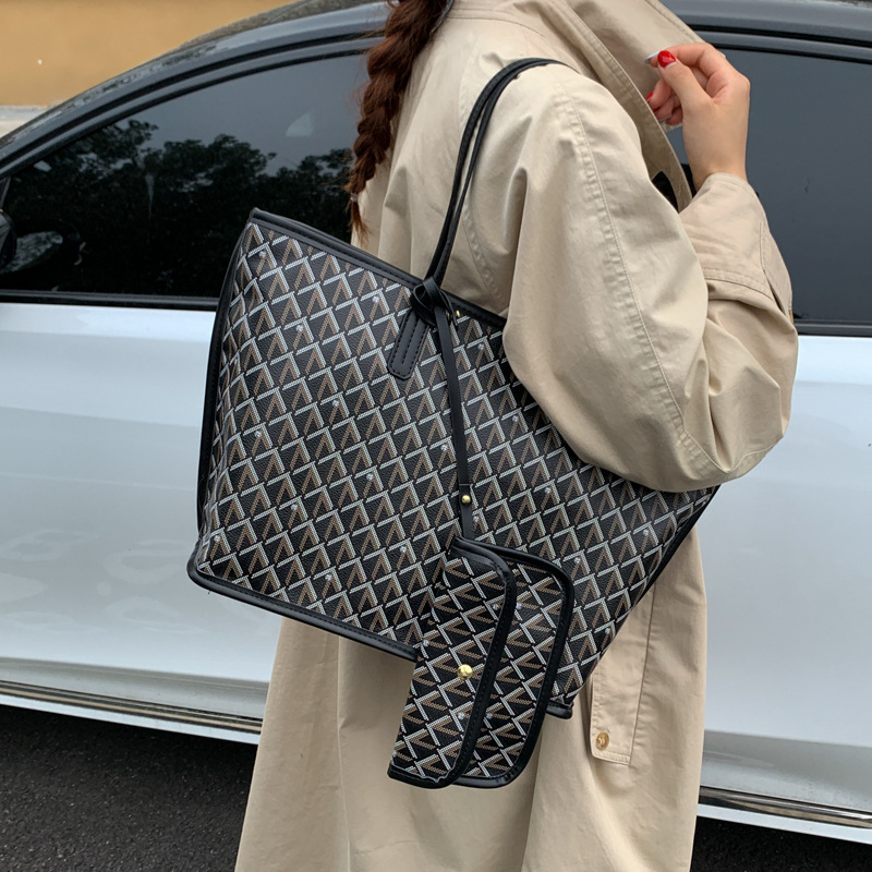 爆款狗牙hobo托特新款妈咪购物袋通勤流浪女包大容量拉链单肩腋下