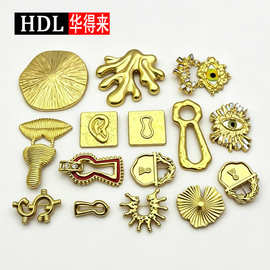 抽象几何金属胸针 哑光金不规则造型别针 轻奢高级感别针服饰配件